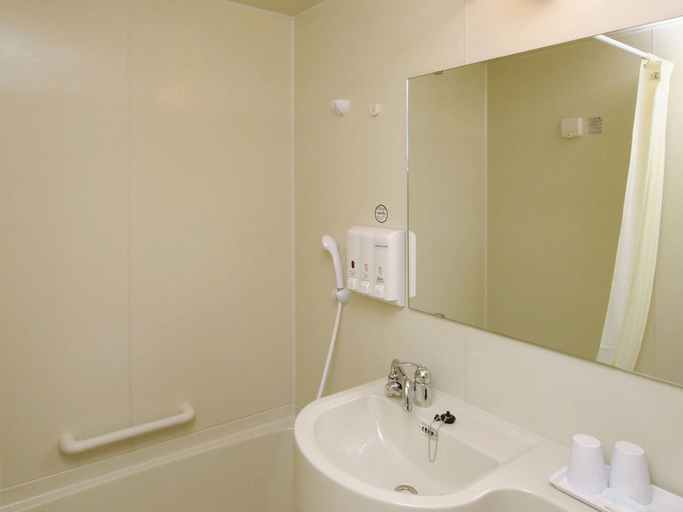 Bathroom 5, Toyoko Inn Fujisan Mishima-eki, Mishima
