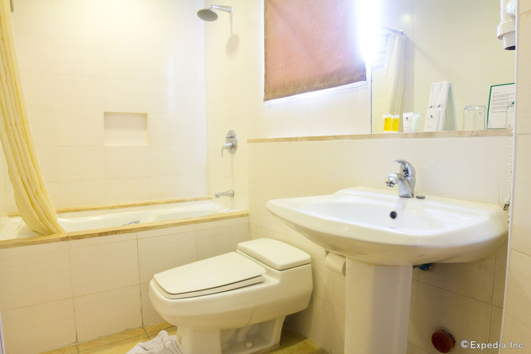 Bathroom 4, Lancaster Hotel Manila, Mandaluyong