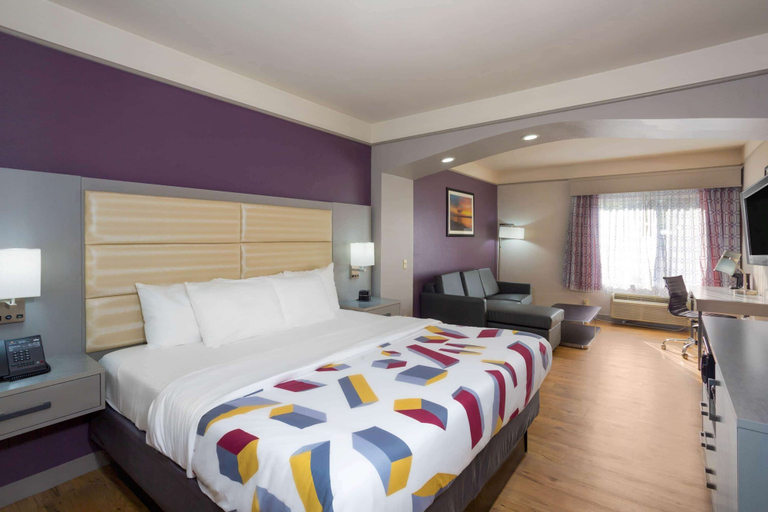 Bedroom 4, La Quinta Inn & Suites by Wyndham Mobile - Daphne, Baldwin