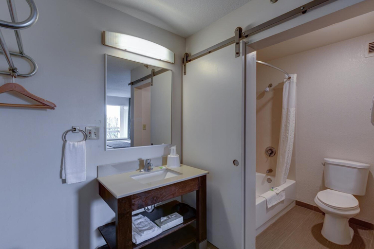 Bathroom 5, Good Nite Inn Buena Park , Orange