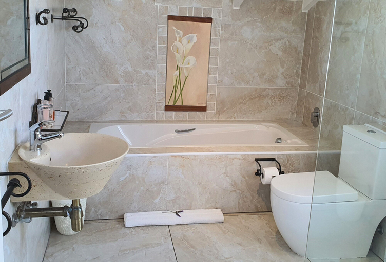 Bathroom 2, Paternoster Accommodation, West Coast