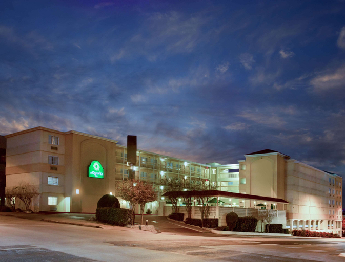 Exterior & Views 1, La Quinta Inn by Wyndham Austin Capitol / Downtown, Travis