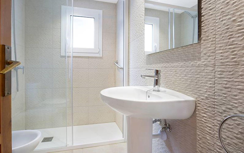 Bathroom, Apartment in Llafranc - 104744 by MO Rentals, Girona