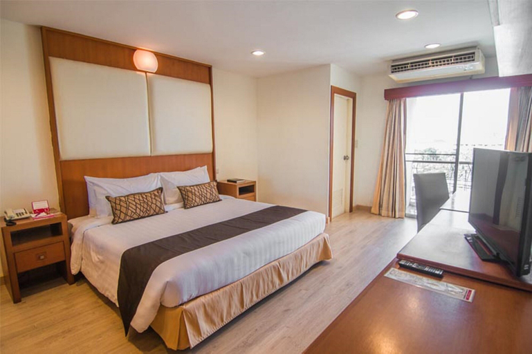 Bedroom 3, Pacific Park Hotel, Si Racha