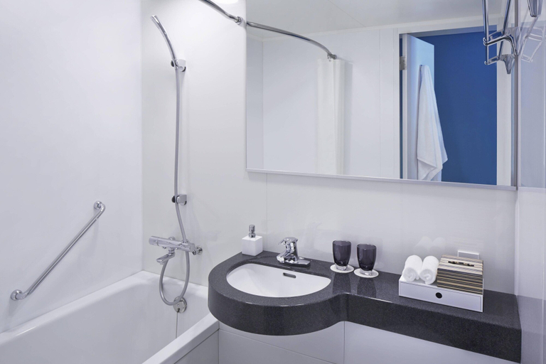 Bathroom 4, Courtyard by Marriott Tokyo Station, Chūō
