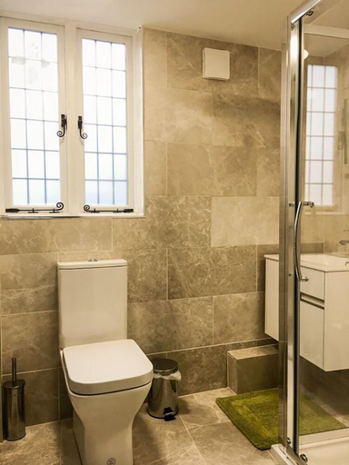 Bathroom 3, The Three Gables, Warwickshire