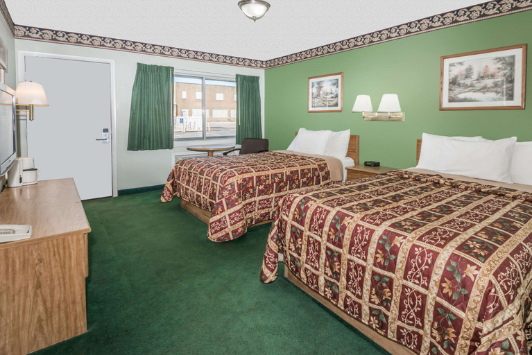 Bedroom 3, Knights Inn Ottawa, Franklin
