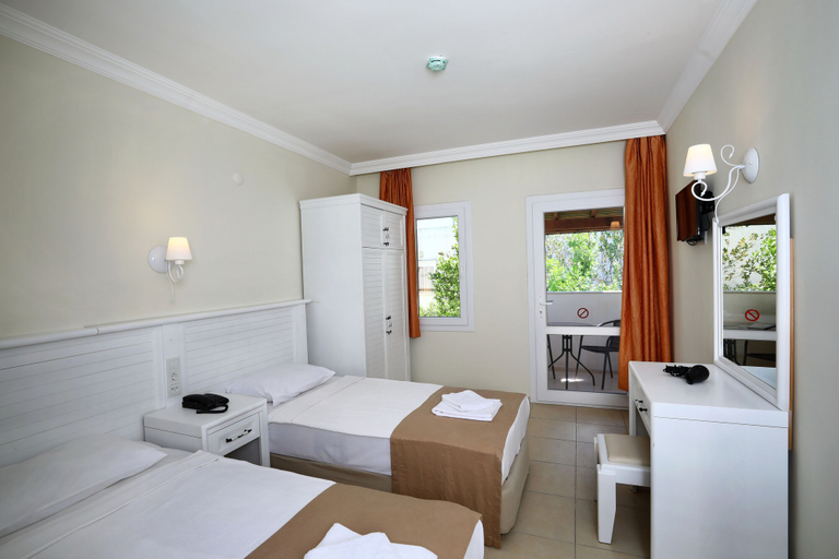 Bedroom 3, Summer in Garden Suites & Beach Hotel, Bodrum