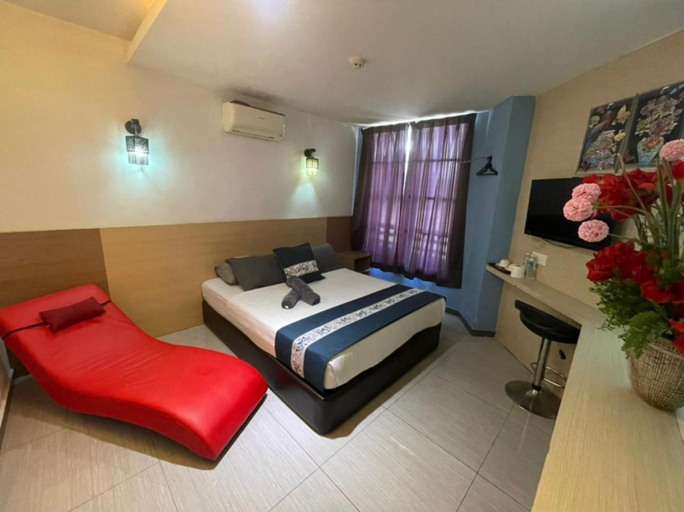 Bedroom 2, Dolphin Hotel, Klang