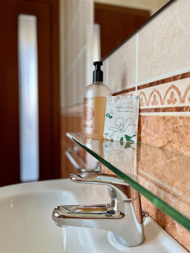 Bathroom 5, Hotel Gardenia, Brescia