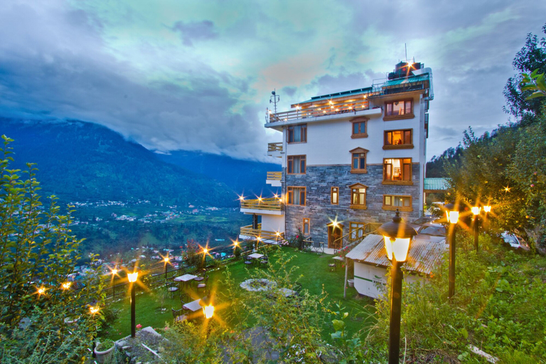 Exterior & Views