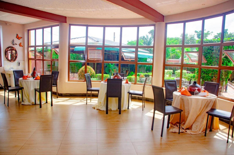 Food & Drinks 4, Hotel Lemonade, Jinja