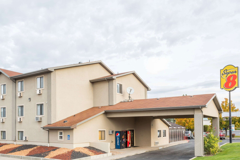 Super 8 by Wyndham Logan, Cache