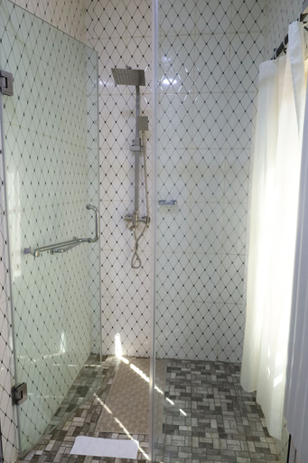 Bathroom 3, Pearls Shortlet, AbujaMun