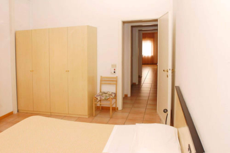 Bedroom 2, Residence Liberty Hotel, Parma