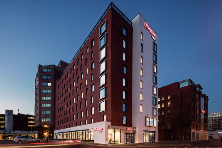 Exterior & Views