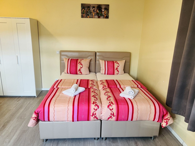 Bedroom 4, M&M Hotel – Harburg, Hamburg