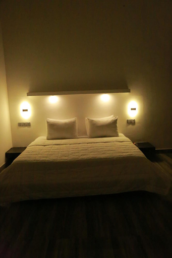 Bedroom 2, Midigama Holiday Inn, Weligama