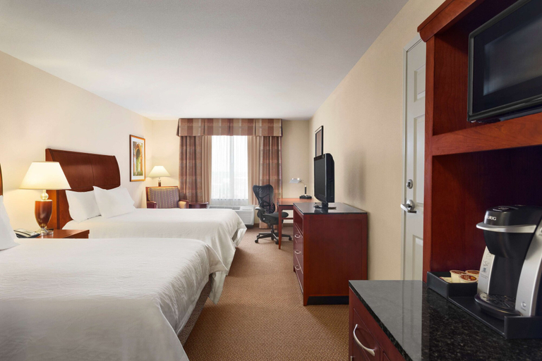 Bedroom 3, Hilton Garden Inn Bartlesville, Washington