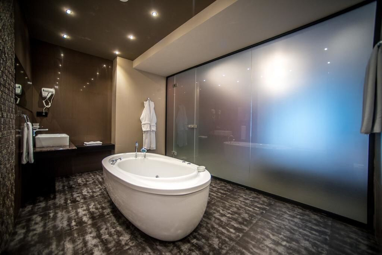 Bathroom 5, Aghababyan's Hotel, Yerevan