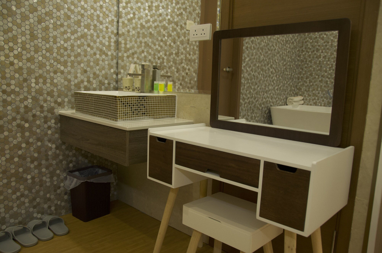 Bathroom 4, Whole Sunshine International Guest House, Kowloon