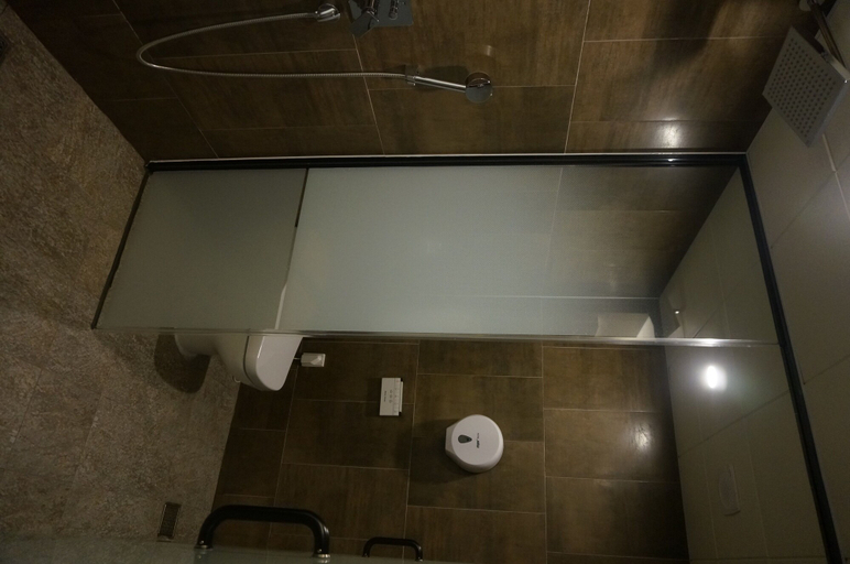 Bathroom 3, Hotel MU, Jung