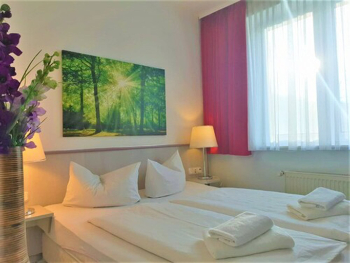 Bedroom 2, BIG Reisehotel Wolfen, Anhalt-Bitterfeld