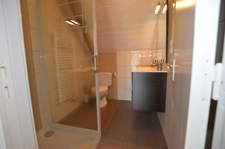 Bathroom 5, Chambre d'hôtes la Fontaine Garel, Ille-et-Vilaine