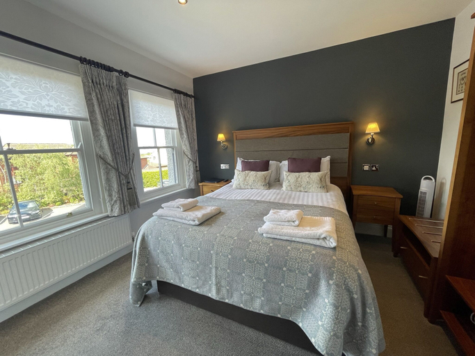 Bedroom 2, The Jug & Bottle, Wirral