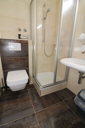 Bathroom 4, Concorde Hotel Ascot, Düsseldorf