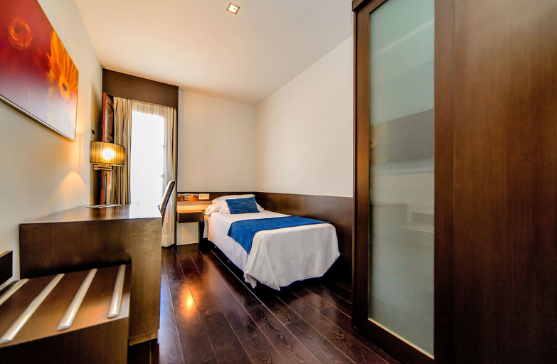 Bedroom 4, Occidental Pueblo Acantilado, Alicante
