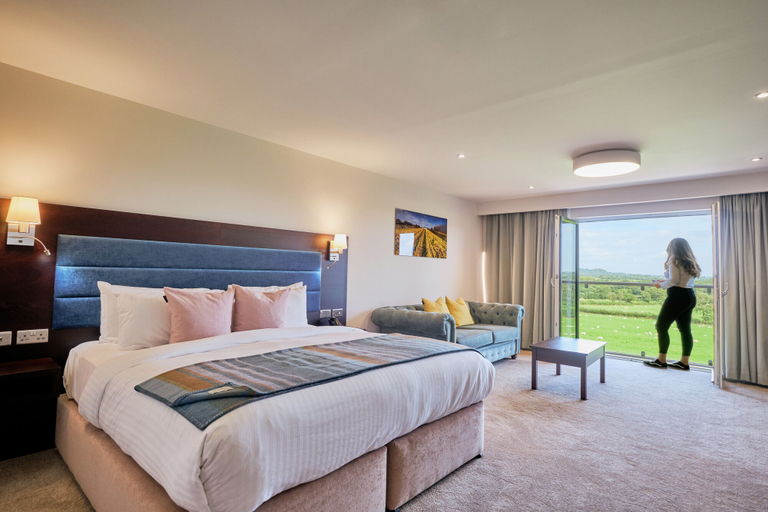 Bedroom 2, Llanerch Vineyard Hotel, Rhondda, Cynon, Taff