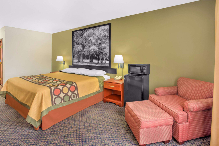 Bedroom 3, Super 8 by Wyndham Galva, Henry