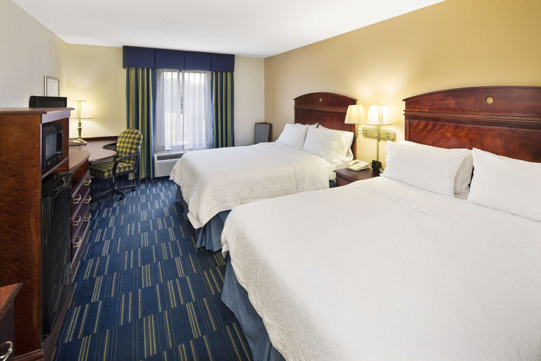 Bedroom 3, Hampton Inn Hinesville, Liberty