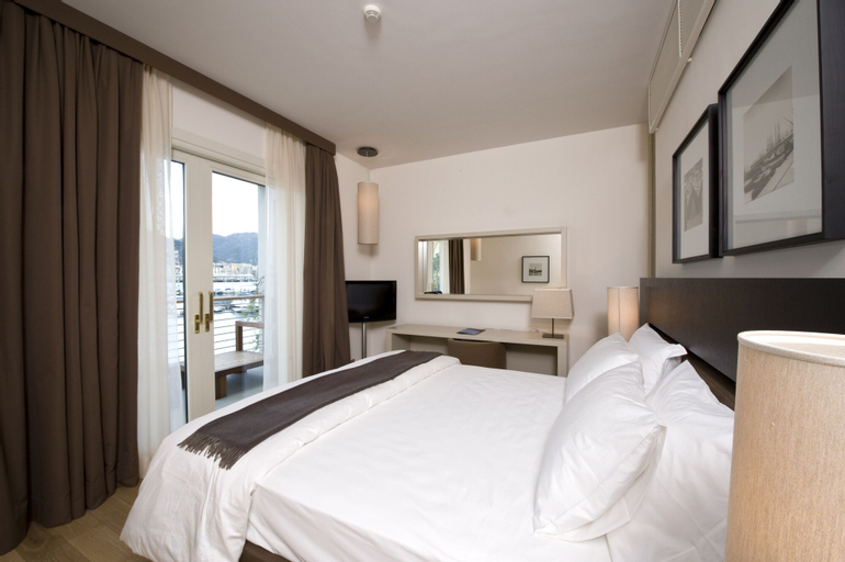 Bedroom 2, MarinaPlace Resort & Spa, Genova