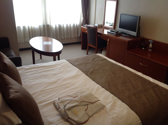 Bedroom 4, Okayama Plaza Hotel, Okayama