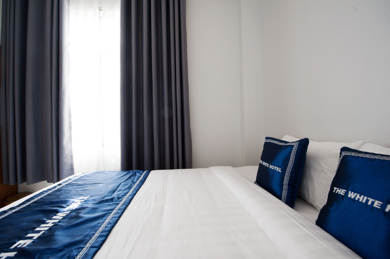 Bedroom 3, The White House, District 1