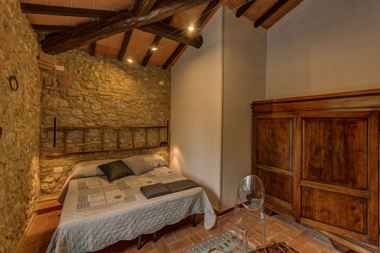 Bedroom 2, Casanova di Pescille, Siena