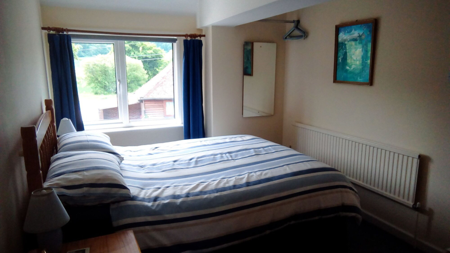 Bedroom 2, Copper Beeches Accomodation, Hampshire