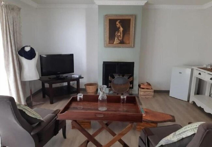 Others 5, Hogsback Inn, Amathole