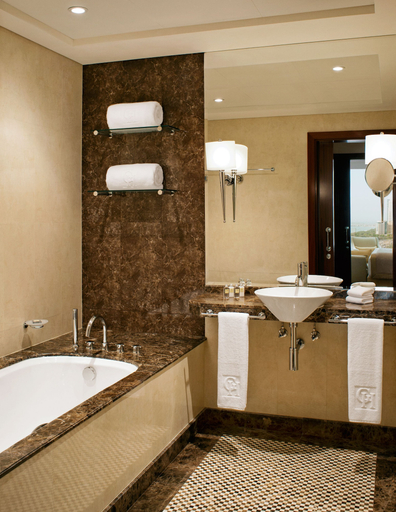 Bathroom 5, Grosvenor House, a Luxury Collection Hotel, Dubai, Dubai