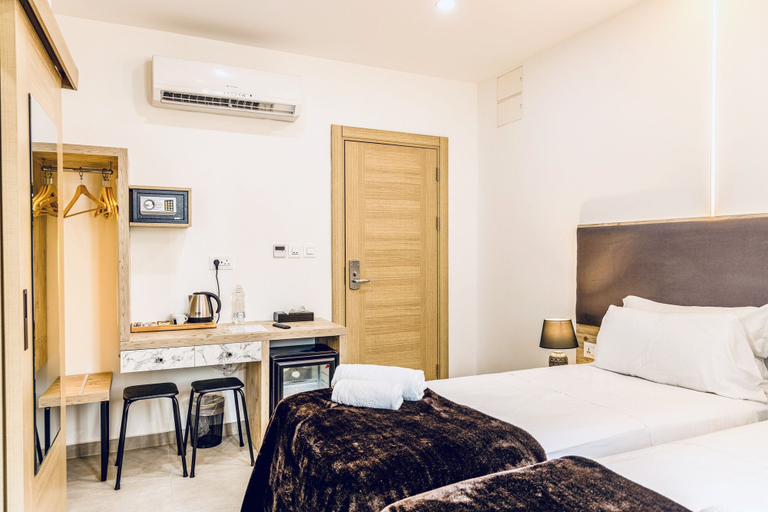 Bedroom 2, The Mike Hotel
