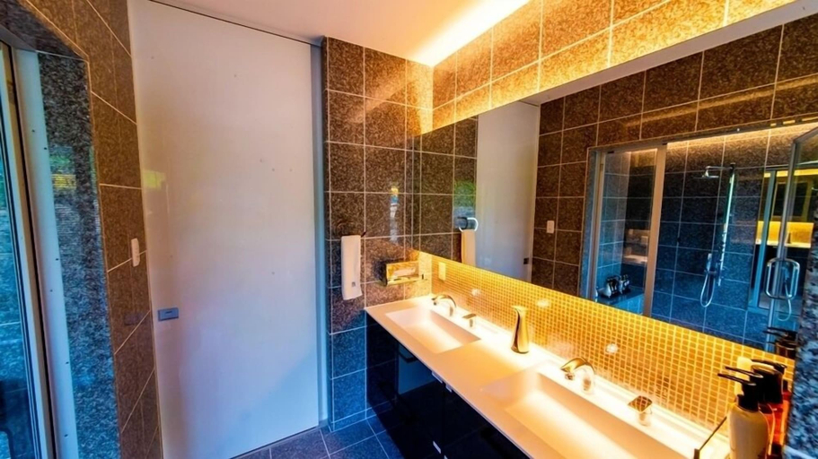 Bathroom, The Miyara Garden, Ishigaki