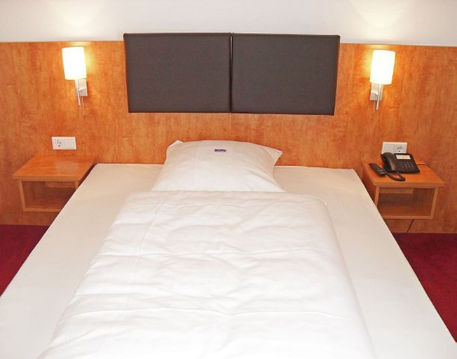 Bedroom 4, Hotel Neuwirtshaus, Stuttgart