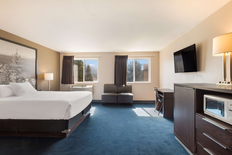 Bedroom 4, Americas Best Value Inn Sparks, Washoe