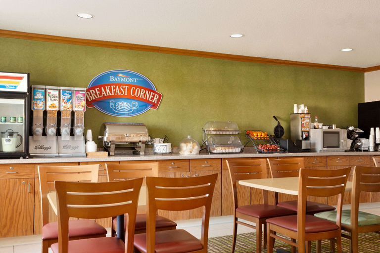 Food & Drinks 5, Baymont by Wyndham Salina, Saline