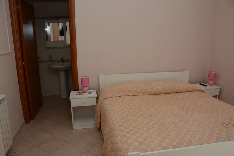 Bedroom 3, Villa San Leonardo, Catania