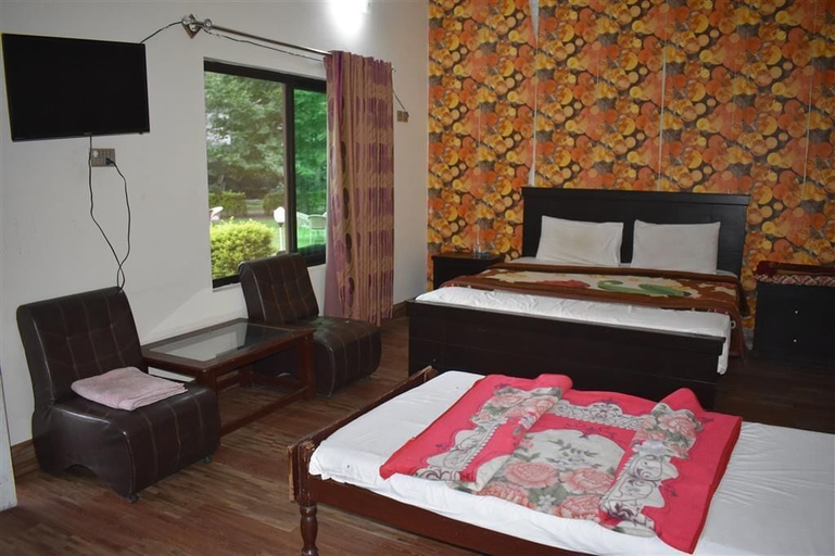 Bedroom 5, Ever Green Hotel & Restaurant, Hazara