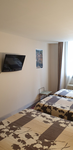 Bedroom 3, Le Faubourg, Lot