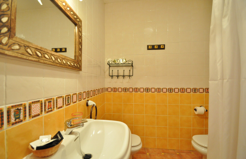 Bathroom 5, Hotel Rural Aguallevada, Zamora